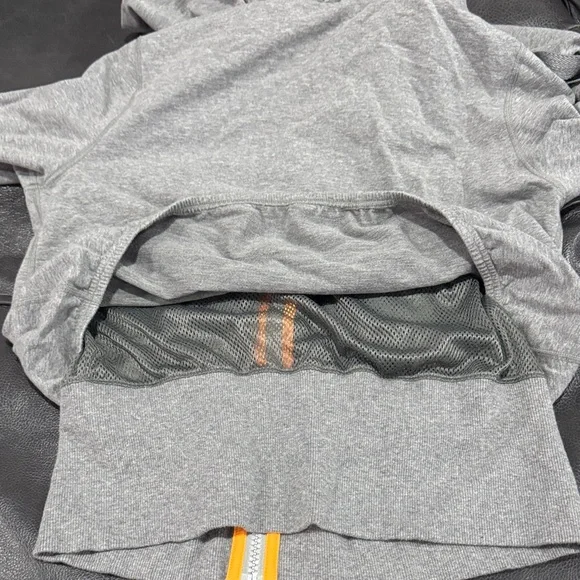 Lululemon Hoodie mesh lined hoodie - Picture 5 of 5